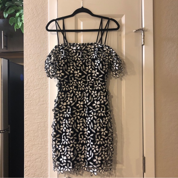 French Connection Fulaga Lace Overlay Off-shoulder Bodycon Dress Size 2 - Picture 3 of 7